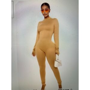 Fashion nova jumpsuit